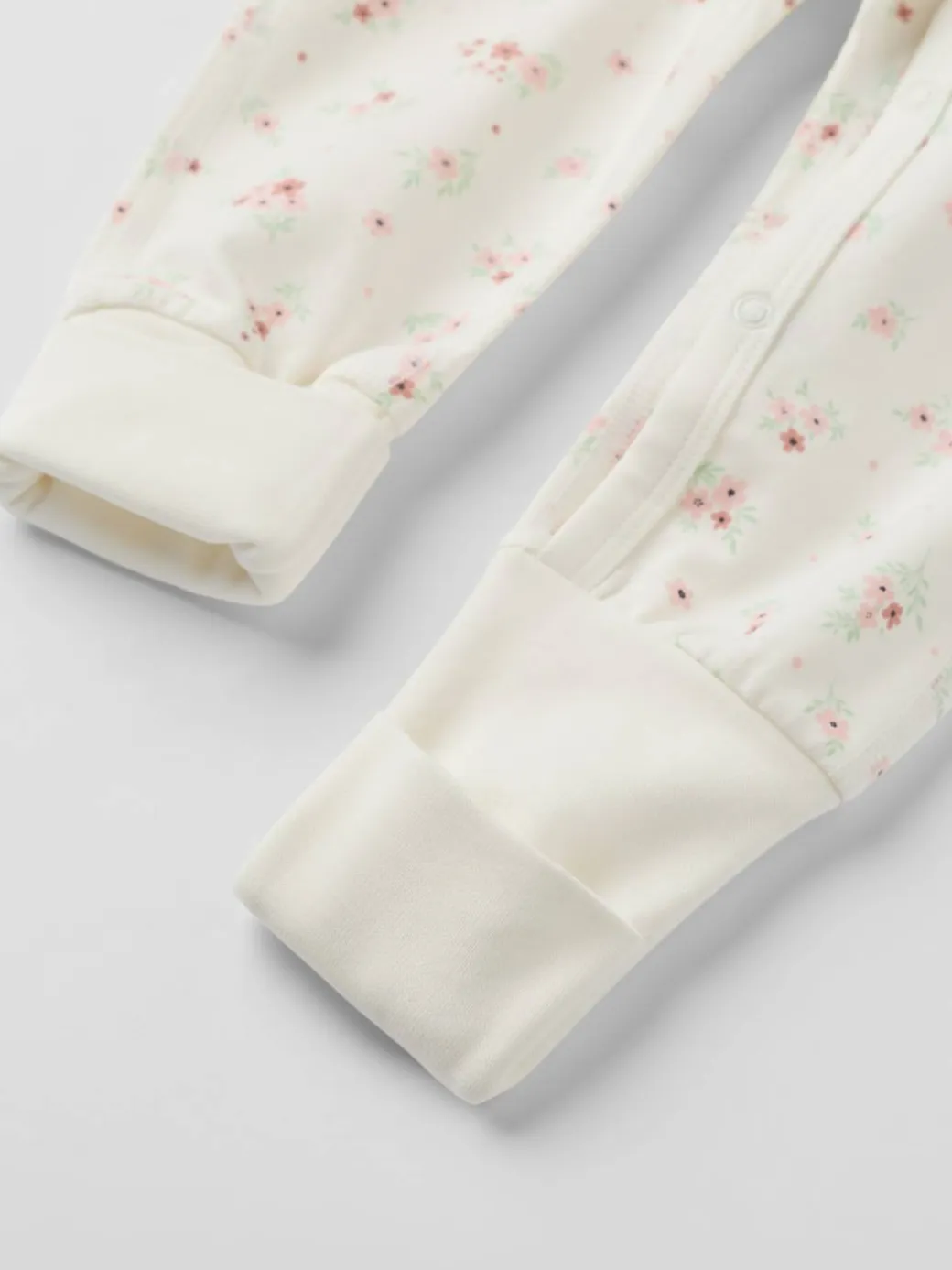 Omslagsdress blomster