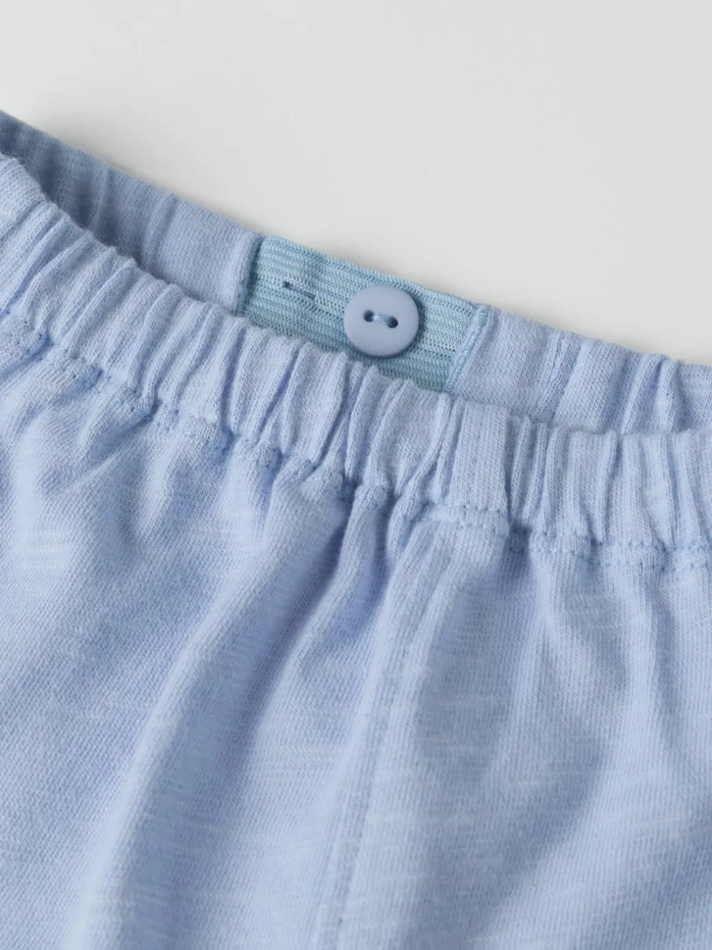 Sett skjorte og shorts