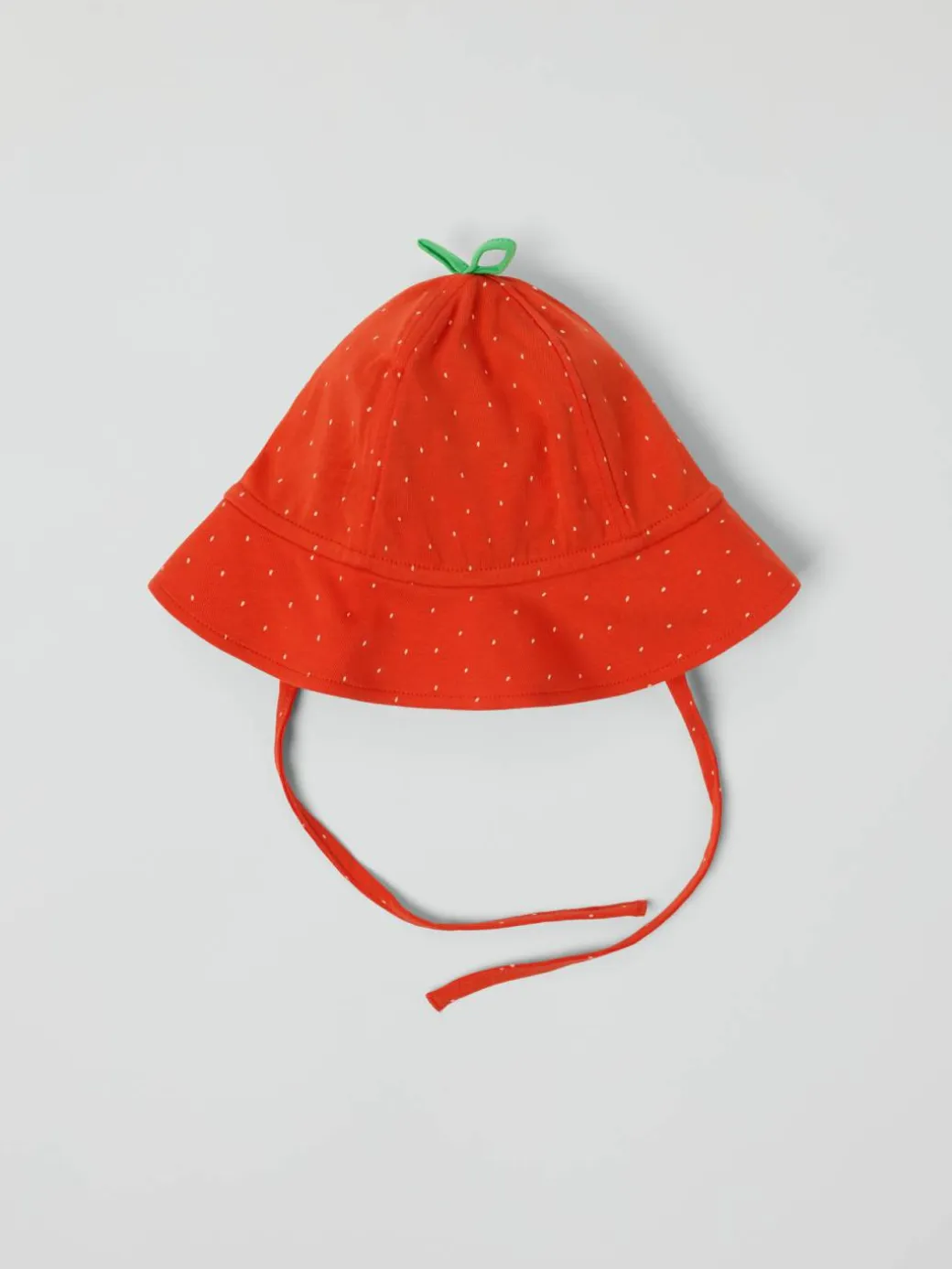 Solhatt jordgubbe